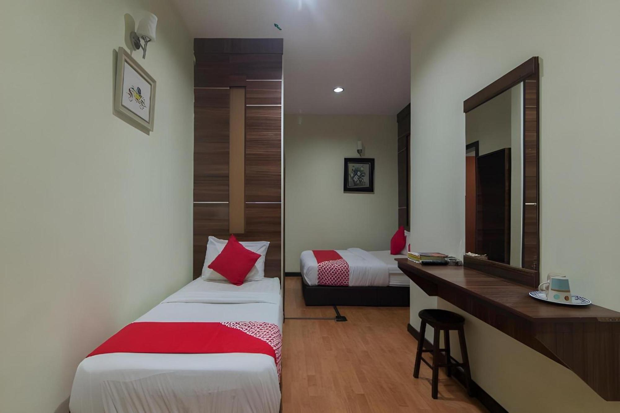 Capital O 812 Hotel Smc Seksyen 13 Shah Alam Exterior photo